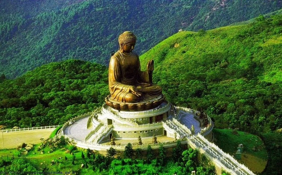  Tian Tan Buddha on Lantau Island, Hong Kong